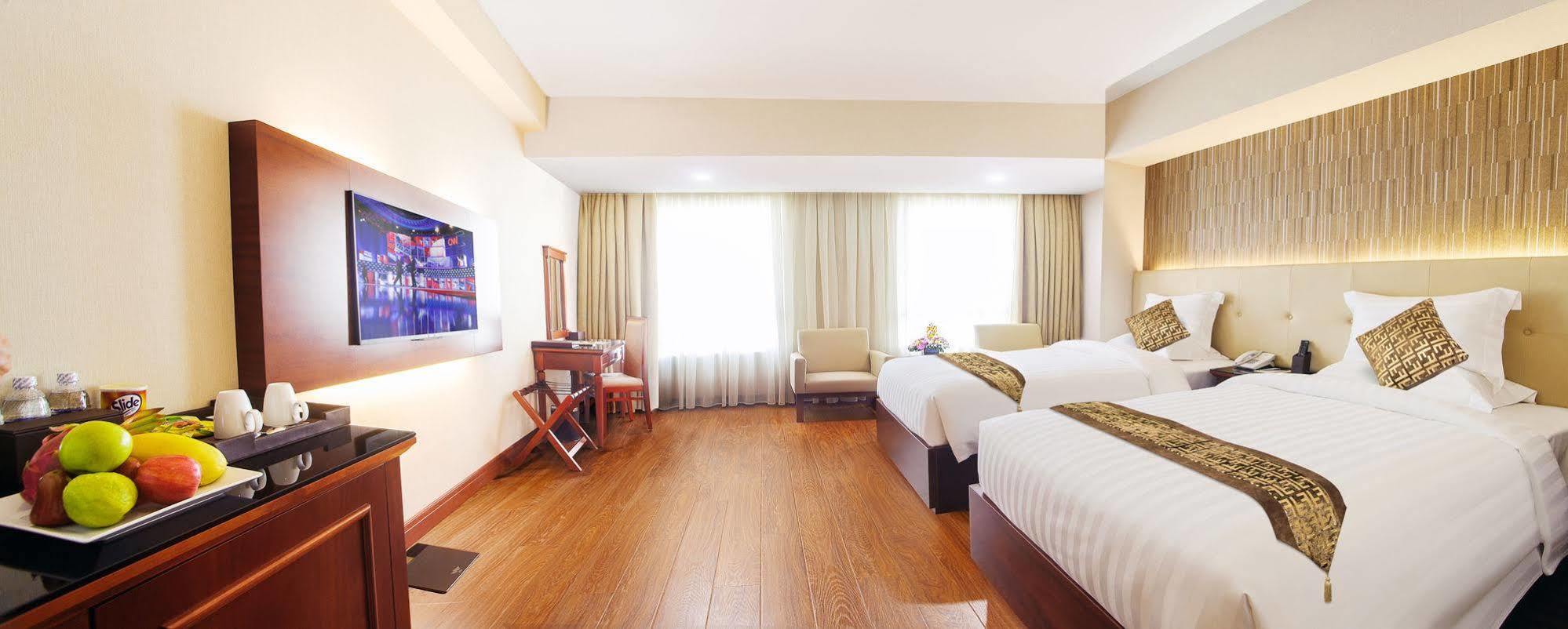 Nhat Ha 1 Hotel Bandar Ho Chi Minh Luaran gambar