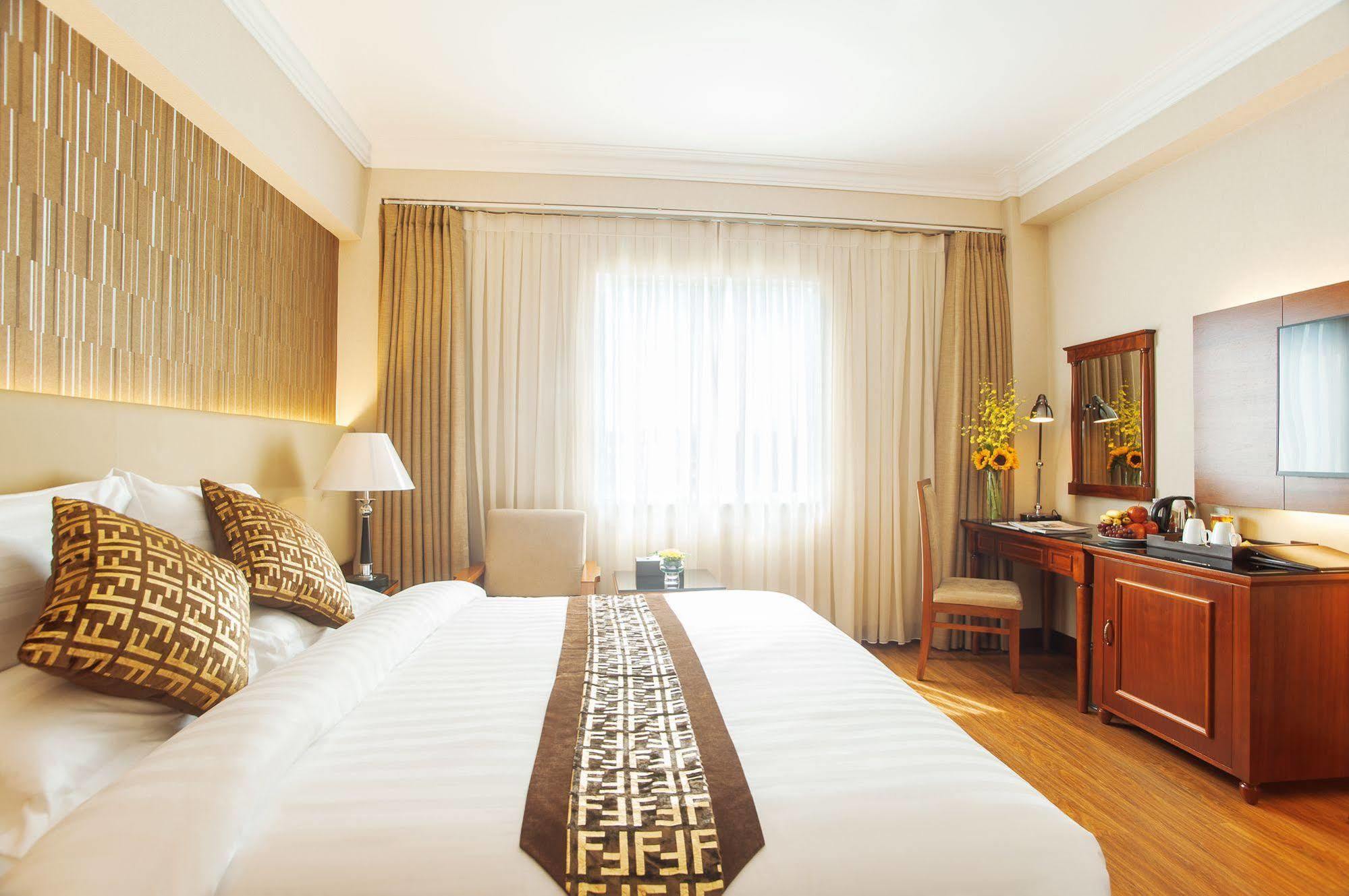 Nhat Ha 1 Hotel Bandar Ho Chi Minh Luaran gambar